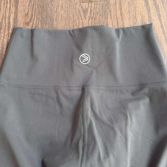 New SAVVI Leggings Compression High Rise  Waist Medium Green - Picture 4 of 5